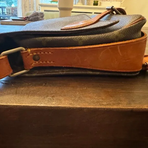 Louis Vuitton Brown and Tan Crossbody Bag - Picture 3 of 16